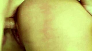 מילף חמה עם ציצים גדולים צ'ייס קורי מוצצת לבעל בנה את הזין הגדול ומקבלת זיון קשה!