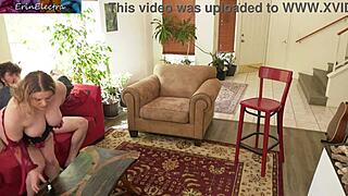 Učim pastorka seks, pusti mu uporabiti mojo rit z intenzivnimi čustvi