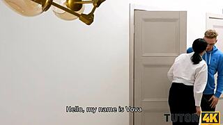 Brun Lærerinde Forfører Geil Ny Stud Til Rå Handling.