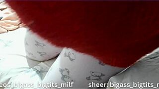 لعبة البيجاما مع المليف ذات المؤخرة الكبيرة تصبح حارة