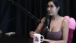 Monika Fox σε BDSM δομή: facefuck, δυνατό αναλ, προλαψία, κάτουρημα