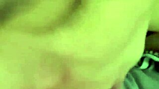 Azgın Filipinli hizmetçi soruyor, Bu yükü yutmamı görmek ister misin?