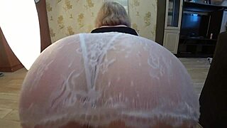 mature lesbian shakes chic forms girlfriend fucks milf in cowgirl pose and reverse cowgirl lesbians pov