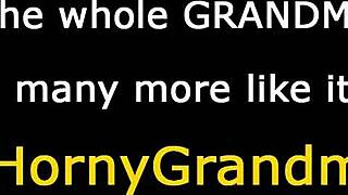 баба дава свирка и получава сперма в устата