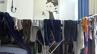 Ha detto, beccato figliastro masturbarsi mutandine mie