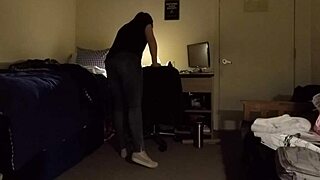 Guarda Questa Milf Tettona Catturata dalla Telecamera Nascosta