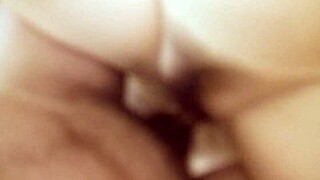 Junko Sakashita den asiatiske moren viser pupper på gata etter at gutter fingrer henne til opphisselse