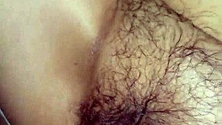 操我的后妈与成熟妈妈禁忌射精在卧室