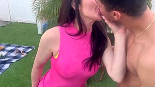 משפחת חורגים עושים דיפטרוט ודוגי סטייל בפיקניק