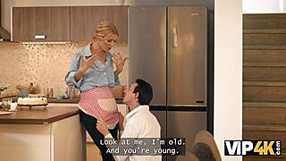 金发美女生日失去处女，我超级兴奋