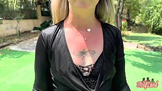 Marie blonde coquine se fait d�truire dans un plan � trois torride with lingerie mmf group