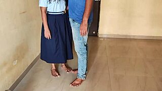 ओ माई गॉड, देसी यंग 18+ सौतेली बहन आशु सौतेले भाई से हार्डकोर चोदाई पाती है जब सौतेला डैडी दूर है!