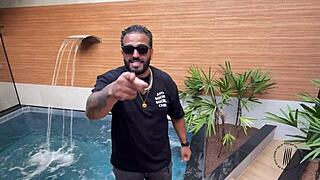 Se meg fukke denne gifte MILF-en igjen med rå anal og fitte-licking!