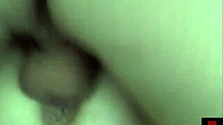 Bujna BBW babcia Lacey Starr pieprzy młodego 18+ dostawcę pizzy hardcore z lodzikiem, dużymi naturalnymi cyckami w gorsecie.