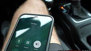 בעל קאק צופה באישה בלונדינית מילף בוגרת בוגדת עם מוצץ וזיון במציאות