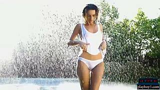 Ρωσίδα MILF Babe Cara Mell Δείχνει Τη Φυσική Ομορφιά Της Στο Εξωτερικό!