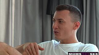 Ibu Tiri Panas Veronica Leal Main Peranan Dengan Stepson Untuk Picu Cemburu Haus Kote Dan Creampie!