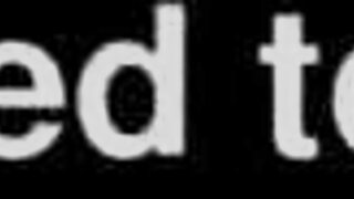 Efter min orgasm erbjuder jag min rumpa åt min styvson så han kan komma och fylla mig helt.